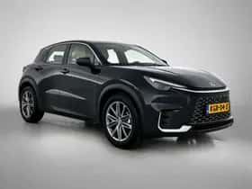 Lexus LBX (2024) thumbnail 13