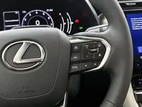 Lexus LBX (2024) thumbnail 15