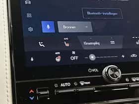 Lexus LBX (2024) thumbnail 19