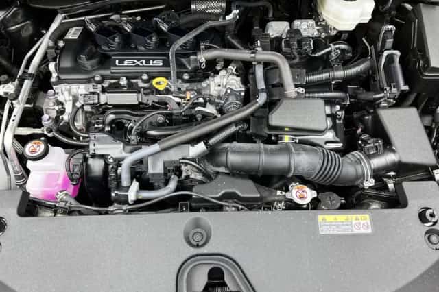 Lexus LBX (2024) thumbnail 27