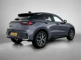 Lexus LBX (2025) thumbnail 2