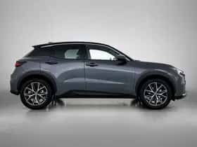 Lexus LBX (2025) thumbnail 11
