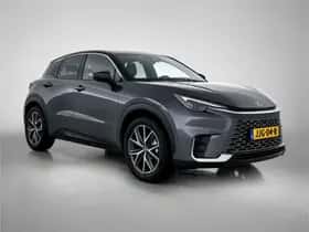 Lexus LBX (2025) thumbnail 12
