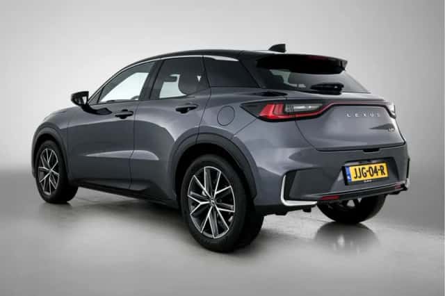 Lexus LBX (2025) thumbnail 13