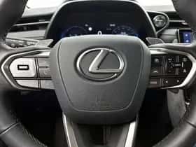 Lexus LBX (2025) thumbnail 17