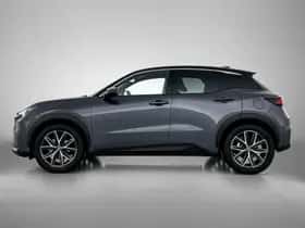 Lexus LBX (2025) thumbnail 3
