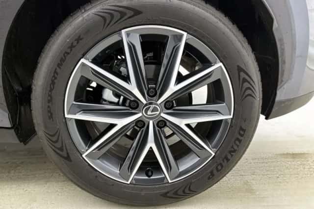 Lexus LBX (2025) thumbnail 23