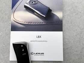 Lexus LBX (2025) thumbnail 33