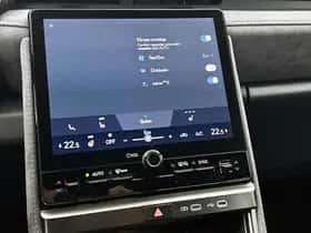 Lexus LBX (2025) thumbnail 9