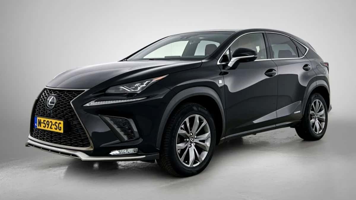 Lexus NX (2018) — foto 1