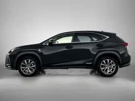Lexus NX (2018) thumbnail 3