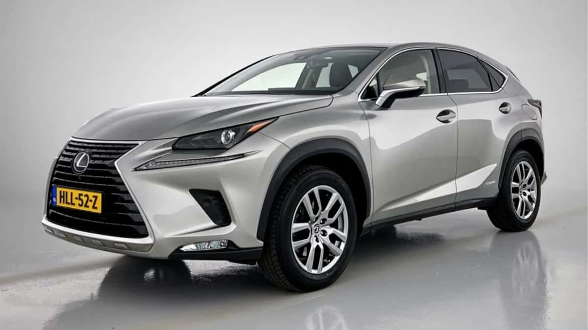 Lexus NX (2021) — foto 1