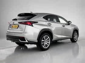 Lexus NX (2021) thumbnail 2