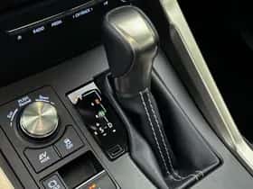 Lexus NX (2021) thumbnail 13