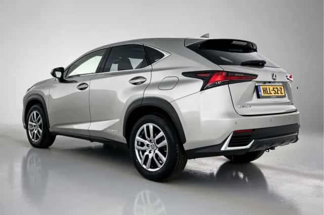 Lexus NX (2021) thumbnail 18