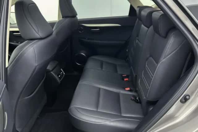 Lexus NX (2021) thumbnail 22