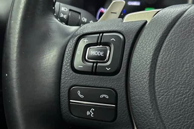 Lexus NX (2021) thumbnail 23