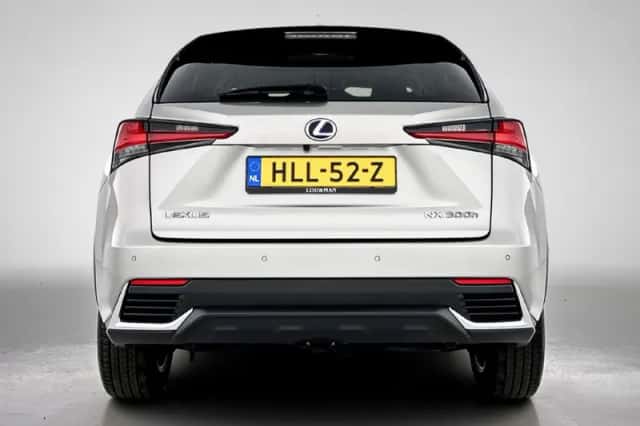 Lexus NX (2021) thumbnail 31