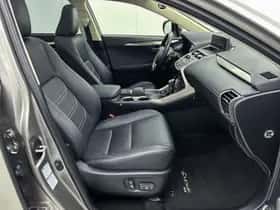 Lexus NX (2021) thumbnail 32