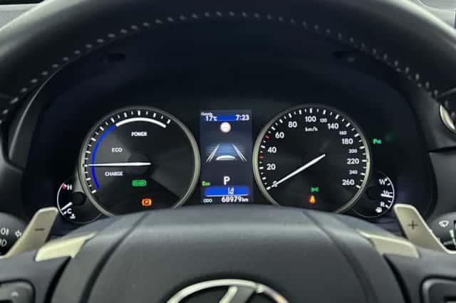 Lexus NX (2021) thumbnail 6