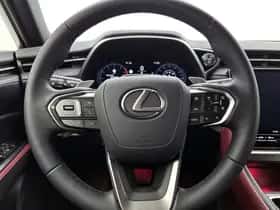 Lexus LBX (2026) thumbnail 18