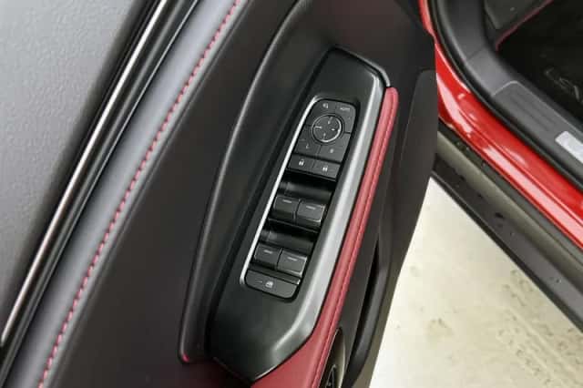 Lexus LBX (2026) thumbnail 20