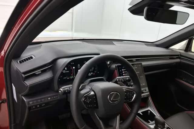 Lexus LBX (2026) thumbnail 30