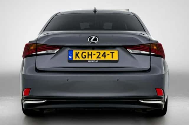 Lexus IS (2019) thumbnail 21