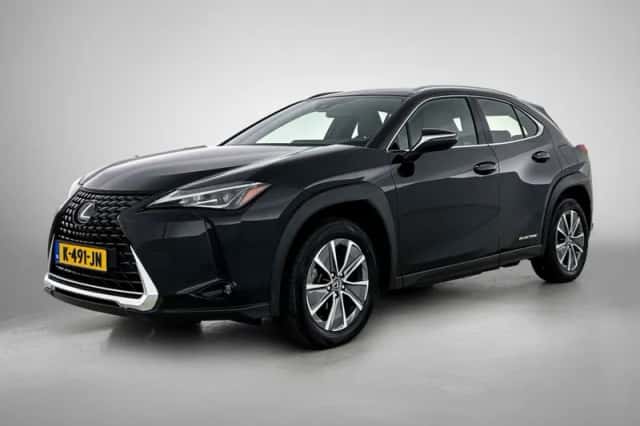 Lexus UX (2020) thumbnail 1