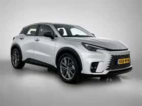 Lexus LBX (2024) thumbnail 12