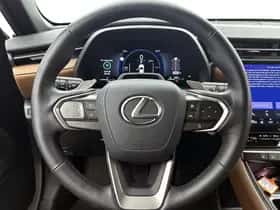 Lexus LBX (2024) thumbnail 17