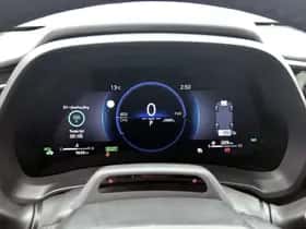 Lexus LBX (2024) thumbnail 5