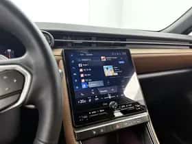 Lexus LBX (2024) thumbnail 7
