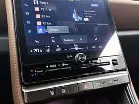 Lexus LBX (2024) thumbnail 9