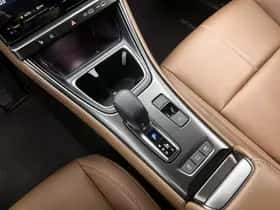 Lexus LBX (2024) thumbnail 10