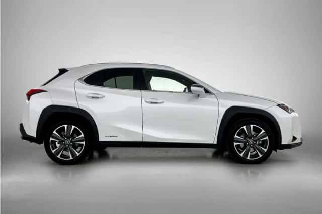 Lexus UX (2020) thumbnail 11