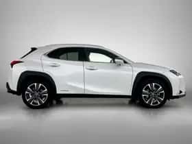 Lexus UX (2020) thumbnail 11