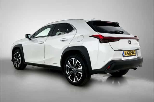 Lexus UX (2020) thumbnail 13