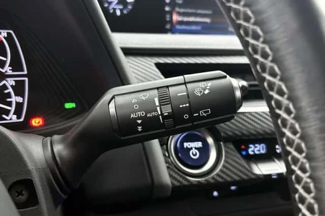 Lexus UX (2020) thumbnail 26