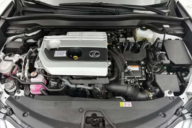 Lexus UX (2020) thumbnail 31