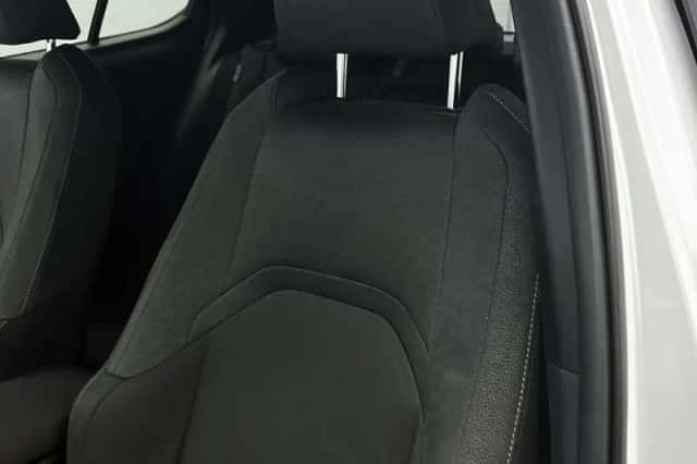 Lexus UX (2020) thumbnail 34