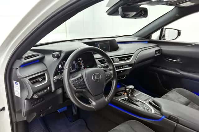Lexus UX (2020) thumbnail 37