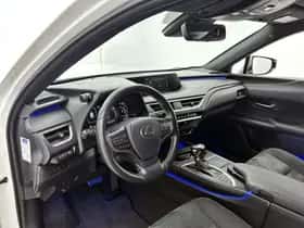 Lexus UX (2020) thumbnail 37