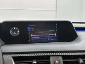 Lexus UX (2020) thumbnail 7