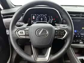Lexus LBX (2024) thumbnail 17