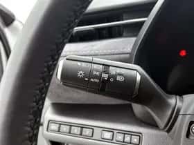 Lexus LBX (2024) thumbnail 26