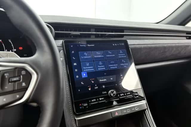 Lexus LBX (2024) thumbnail 7