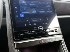 Lexus LBX (2024) thumbnail 9