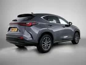 Lexus NX (2022) thumbnail 2