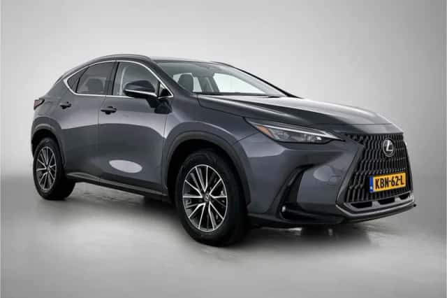 Lexus NX (2022) thumbnail 12